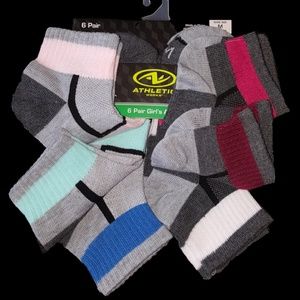 NEW 6 Pair Girls ATHLETIC WORKS SIZE M Shoe 10.5-4